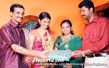 Renjith Swapna with BinuRaj Baina Wedding Photo